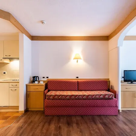Aparthotel Antares 3*