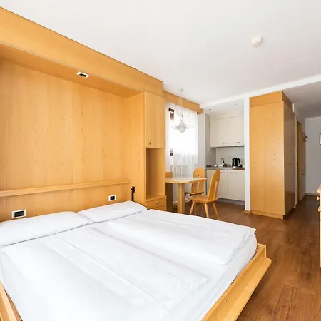 Antares Aparthotel