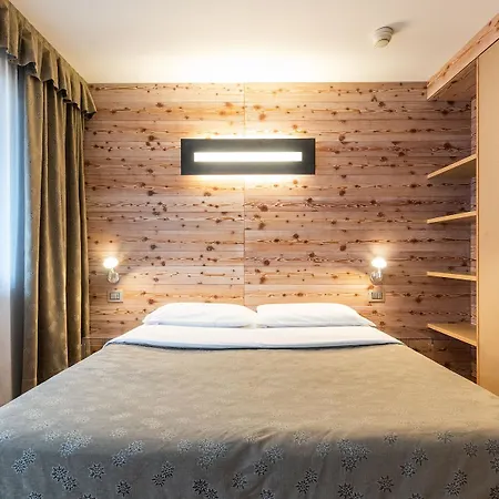 Aparthotel Antares