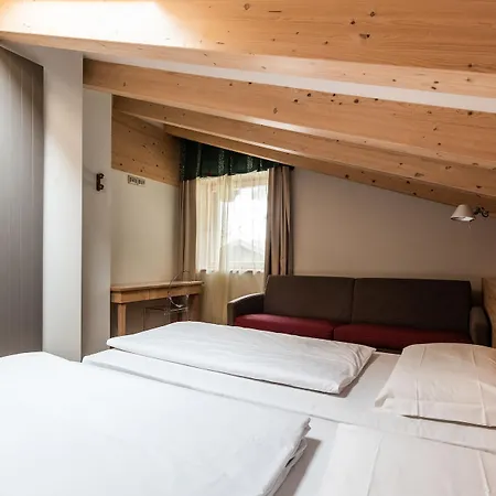 Antares Aparthotel