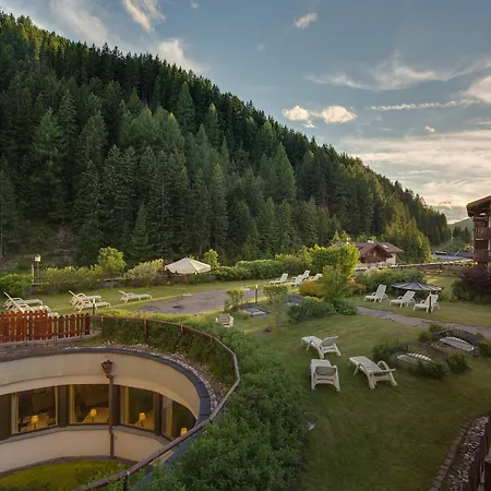 Antares Aparthotel Wolkenstein in Gröden